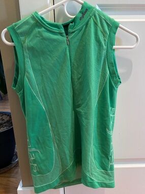 Shebeest cycling jersey